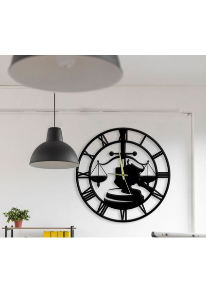 Duvar Saatı Adalet Temalı