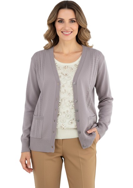 Kadın Kışlık Örgü Desenli Düğmeli Çift Cepli Uzun Kollu Normal Kesim Likralı Kardelen Dokuma Anne Hırka