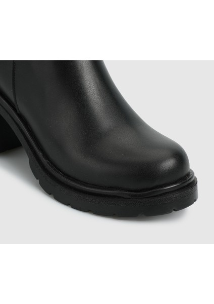 Siyah Kadın Bot indirimleri