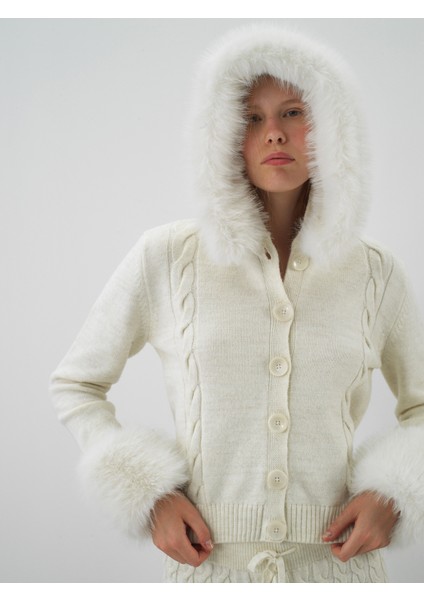 Kadın Ekru Doğal Yün Dokulu Oversize Ceket