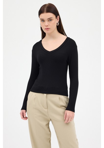 Siyah V Yaka Uzun Kol Body 1452 fırsatları