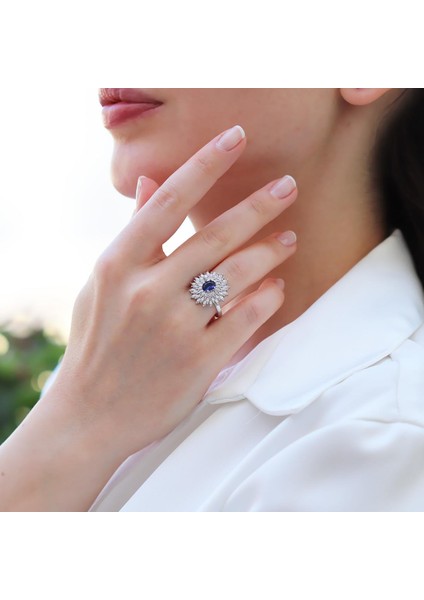 Ortası Safir Taşlı Elips Mekik Gümüş Yüzük