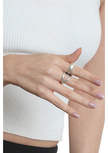 Kadın Iki Parmak Tasarım Yüzük