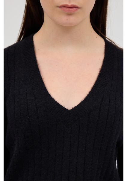 Siyah V Yaka Triko Kadın Kazak 2217 indirimleri