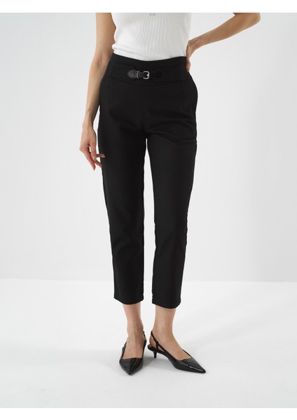 Kadın Siyah Formunu Koruyan Regular Fit Pantolon fiyatları