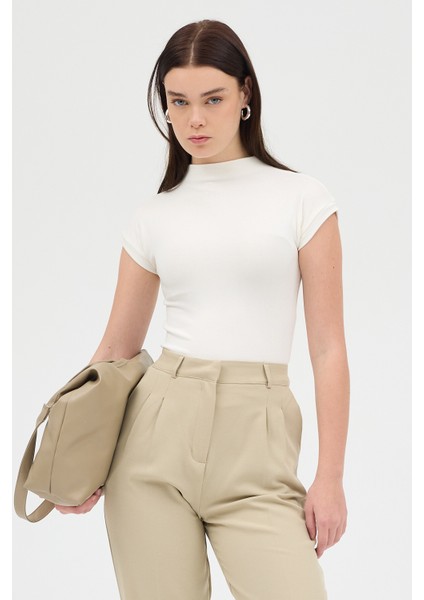 Ekru Dik Yaka Kısa Kol Body 8174A fiyatları