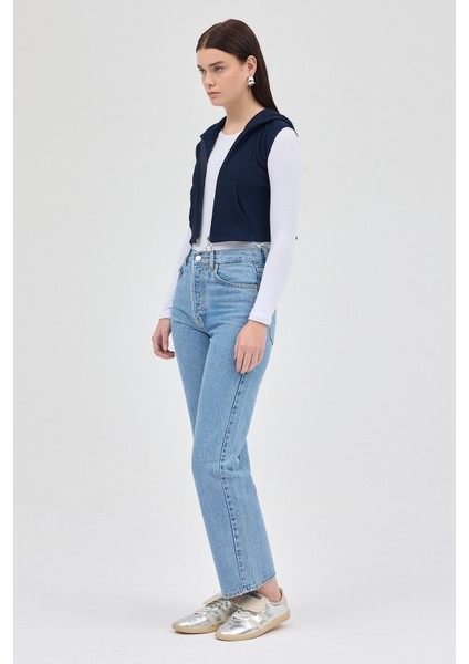 Laci Fermuarlı Sıfır Kol Kadın Yelek 8201A modelleri