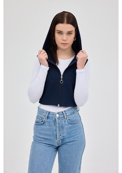 Laci Fermuarlı Sıfır Kol Kadın Yelek 8201A fırsatları