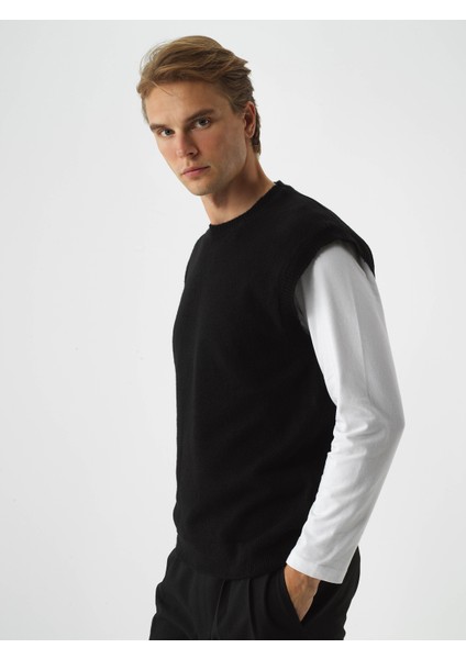 Erkek Siyah Yumuşak Dokulu Regular Fit Süveter fiyatları