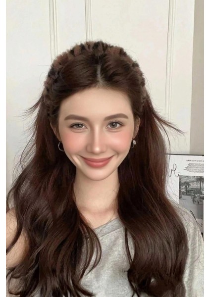 Yumuşak Kürklü Dekorlu Geçmeli Taç modelleri