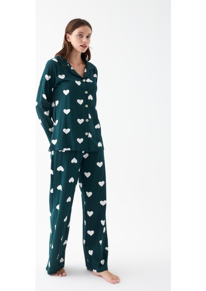 Kadın Zümrüt Yeşili Kalp Desenli Düğmeli Pamuklu Pijama Takımı fırsatları