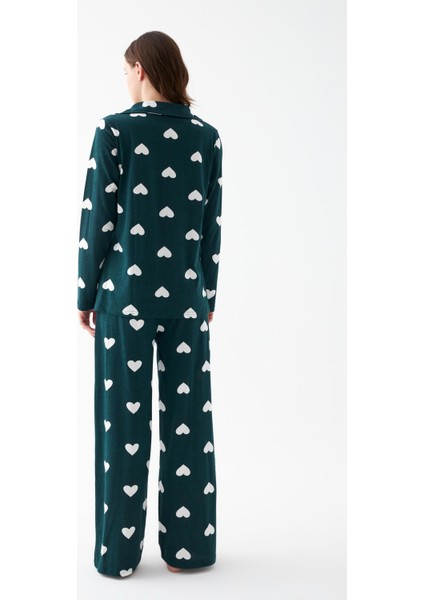 Kadın Zümrüt Yeşili Kalp Desenli Düğmeli Pamuklu Pijama Takımı