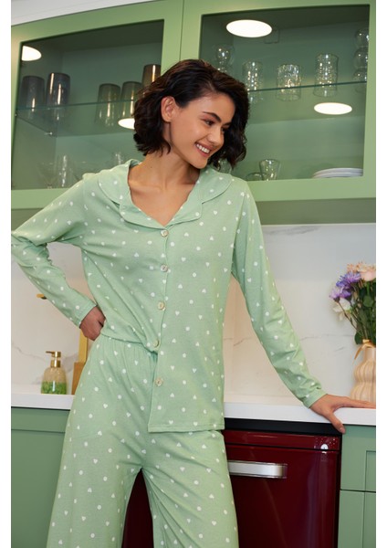 Kadın Yeşil Kalp Desenli Düğmeli Pamuklu Pijama Takımı