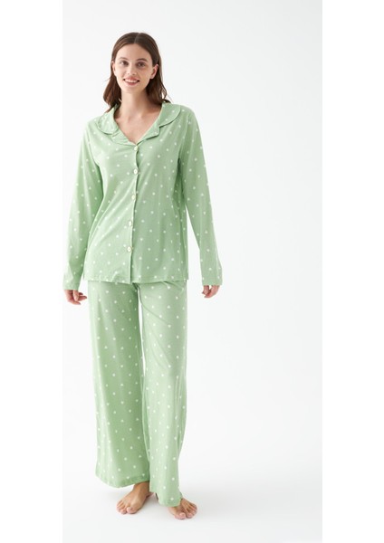 Kadın Yeşil Kalp Desenli Düğmeli Pamuklu Pijama Takımı modelleri