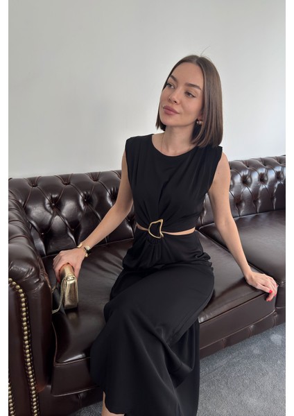 Açık Bel Detay Tokalı Elbise- Siyah