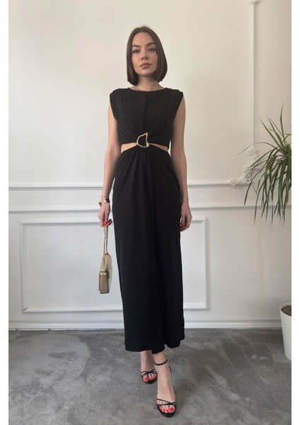 Açık Bel Detay Tokalı Elbise- Siyah