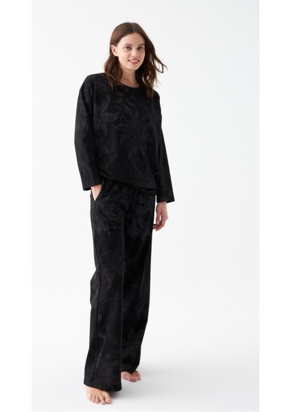 Kadın Oversize Siyah Çiçek Desenli Pamuklu Kalın Pijama Takımı indirimleri
