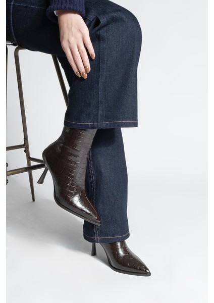 Kadın Topuklu Bot Sivri Burun Kadeh Ökçe Arkadan Fermuarlı Günlük Klasik Bot Monos Kahve Croco fiyatları