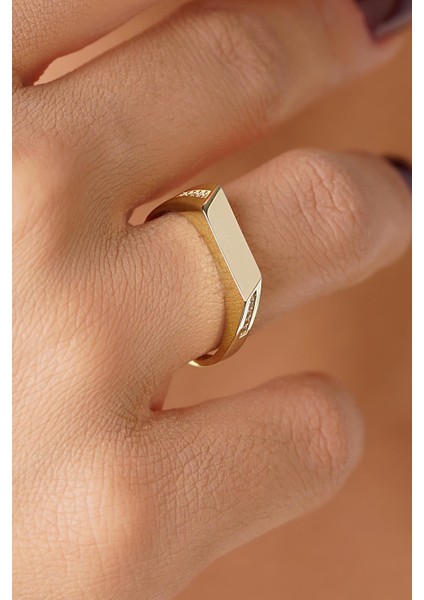 14 Ayar Altın Taşlı Asimetrik Kesim Yüzük