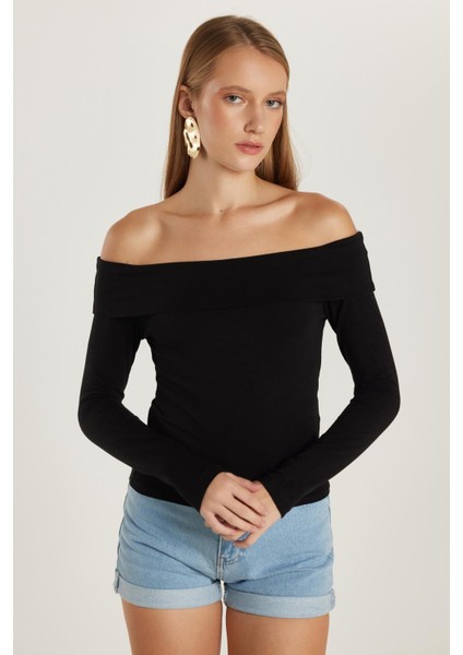 Kadın Slim Fit Dar Kesim Uzun Kol Kayık Yaka Siyah Bluz fiyatları