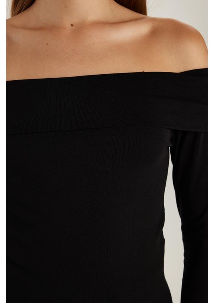 Kadın Slim Fit Dar Kesim Uzun Kol Kayık Yaka Siyah Bluz modelleri