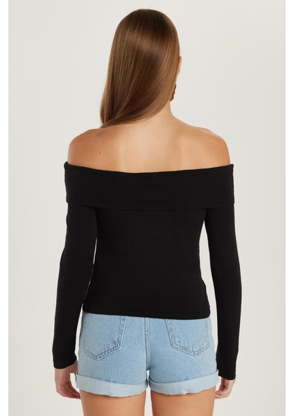 Kadın Slim Fit Dar Kesim Uzun Kol Kayık Yaka Siyah Bluz indirimleri