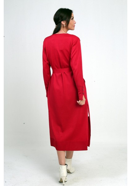 Kadın Kolları Düğme Detaylı Cepli Yanları Yırtmaaçlı Uzun Hırka fırsatları