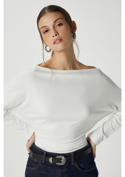 Kadın Grace Asimetrik Omuz Detay Ekru Bluz fiyatları