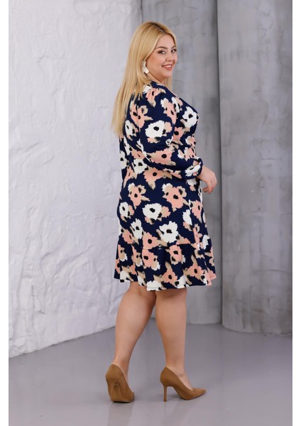 Kadın Lacivert Somon Çiçek Desen Kruvaze Yaka Esnek Bel Büyük Beden Elbise