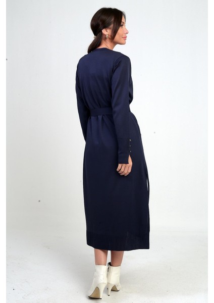 Kadın Kolları Düğme Detaylı Cepli Yanları Yırtmaaçlı Uzun Hırka fırsatları