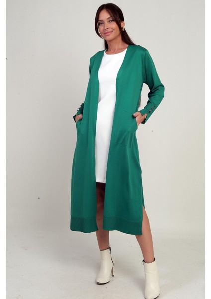 Kadın Kolları Düğme Detaylı Cepli Yanları Yırtmaaçlı Uzun Hırka fiyatları