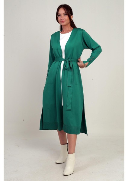 Kadın Kolları Düğme Detaylı Cepli Yanları Yırtmaaçlı Uzun Hırka modelleri