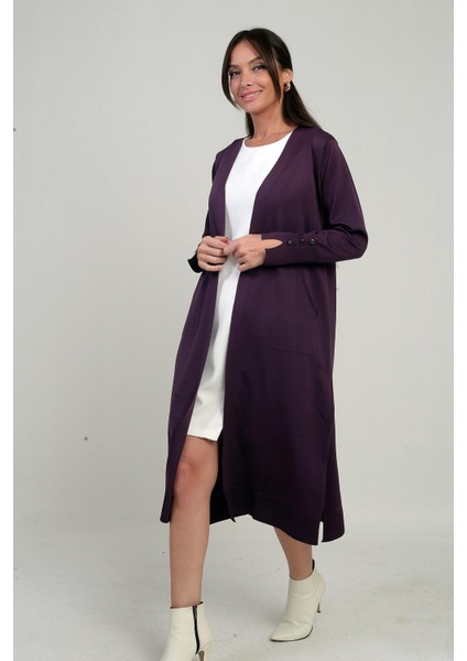 Kadın Kolları Düğme Detaylı Cepli Yanları Yırtmaaçlı Uzun Hırka