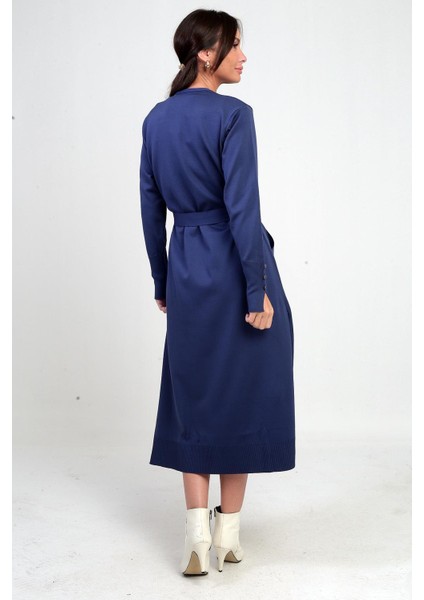 Kadın Kolları Düğme Detaylı Cepli Yanları Yırtmaaçlı Uzun Hırka fırsatları