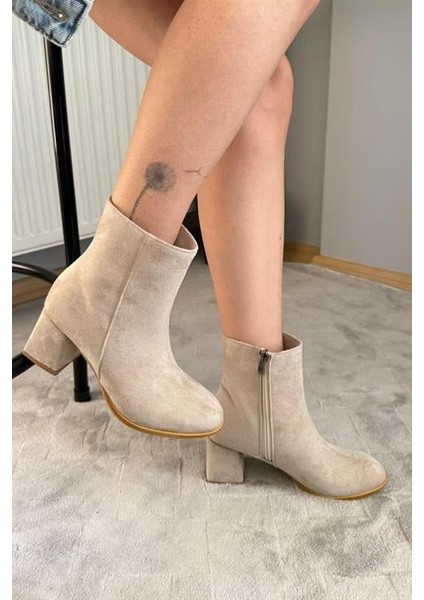 Kadın Marta Bej Süet 6 cm Kalın Topuklu Yumurta Burun Fermuarlı Bot fiyatları