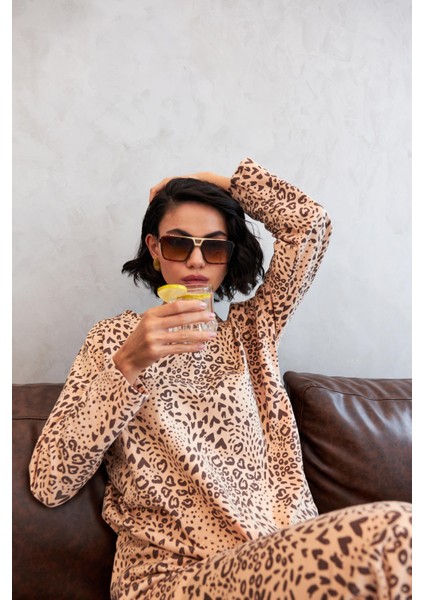 Kadın Oversize Bej Leopar Desenli Pamuklu Kalın Pijama Takımı