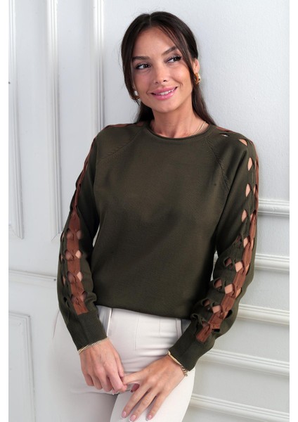 Kadın Kolu Şerit Dekolteli Triko Bluz