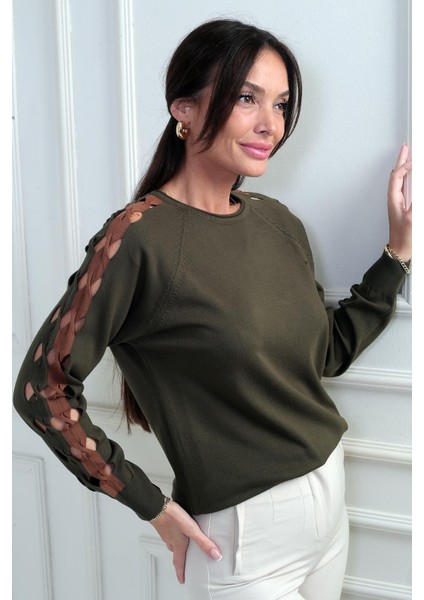 Kadın Kolu Şerit Dekolteli Triko Bluz fiyatları