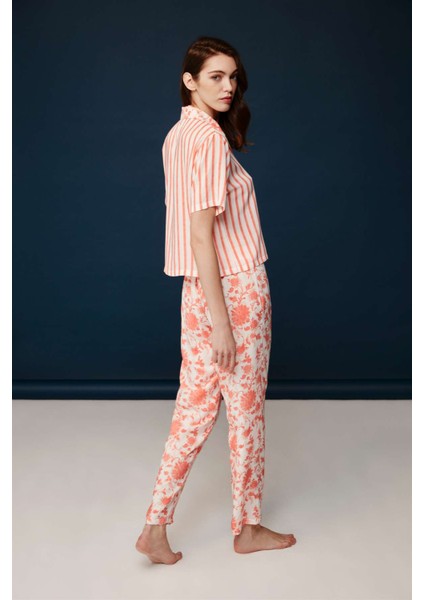 Kadın Somon Zarif Çicek Desenli Gömlek Üst Alt 2'li Pijama Takımı 30004 fırsatları