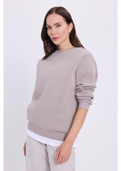 Kadın Oversize Geniş Kesim Pamuklu Yumuşak Dokulu Içi Polarlı Basic Gri Bisiklet Yaka Sweatshirt fırsatları