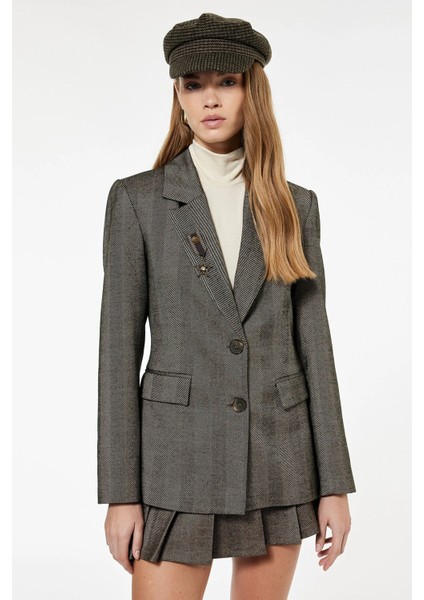 Kadın Koton x Sima Tarkan - Düğmeli Uzun Kollu Broş Detaylı Slim Fit Blazer Ceket 6WAK50026EW