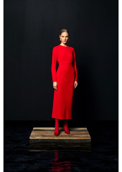 Asimetrik Detaylı Midi Elbise 26W40843 modelleri