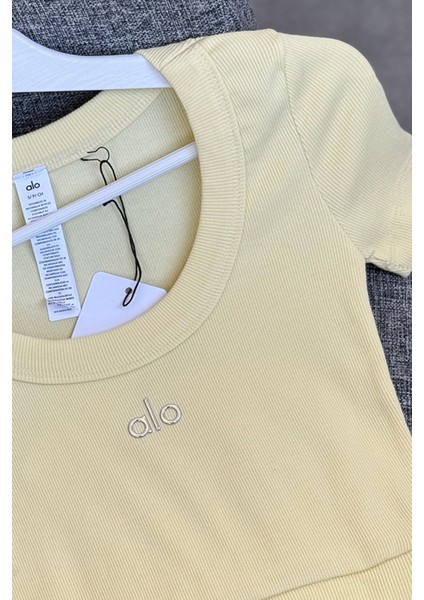 Geniş Yaka Kaşkorse Body- Sarı fırsatları