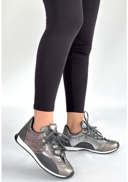 Platin Paraşüt Detaylı Bağcıklı Kadın Spor Ayakkabı fiyatları