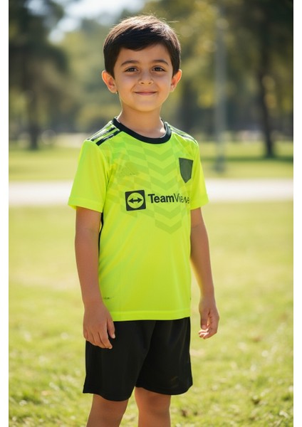 Manchester United Çocuk Ronaldo Nostalji T-Shirt Halısaha Forma fiyatları