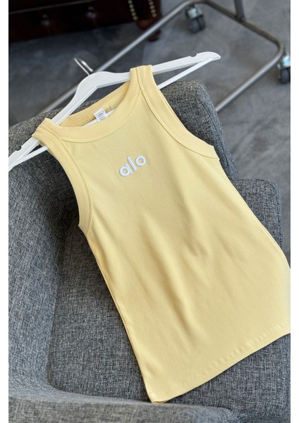 Yazı Nakış Detaylı Fitilli Crop- Sarı modelleri