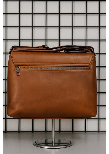 Postacı Askılı Kapaklı Omuz Çantası - Büyük Boy -Hakiki Deri fırsatları