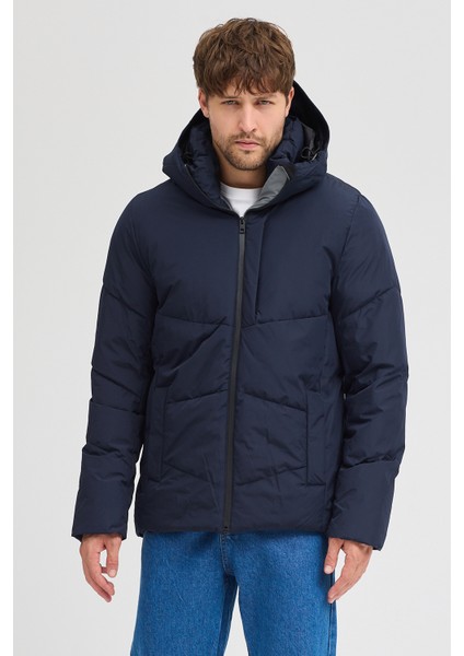 Erkek Kapuşonlu Mont 950