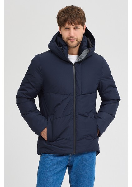 Erkek Kapuşonlu Mont 950 modelleri