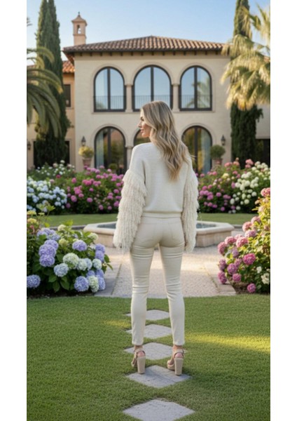 Kadın Kolları Püsküllü Kazak Ekru fiyatları